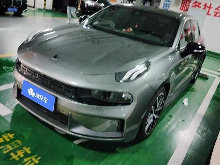 Lynk & Co 03 Lynk & Co 03