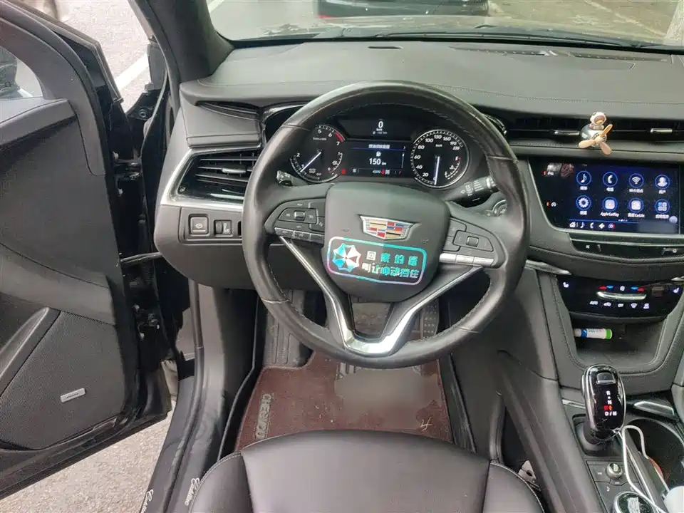 Cadillac XT6