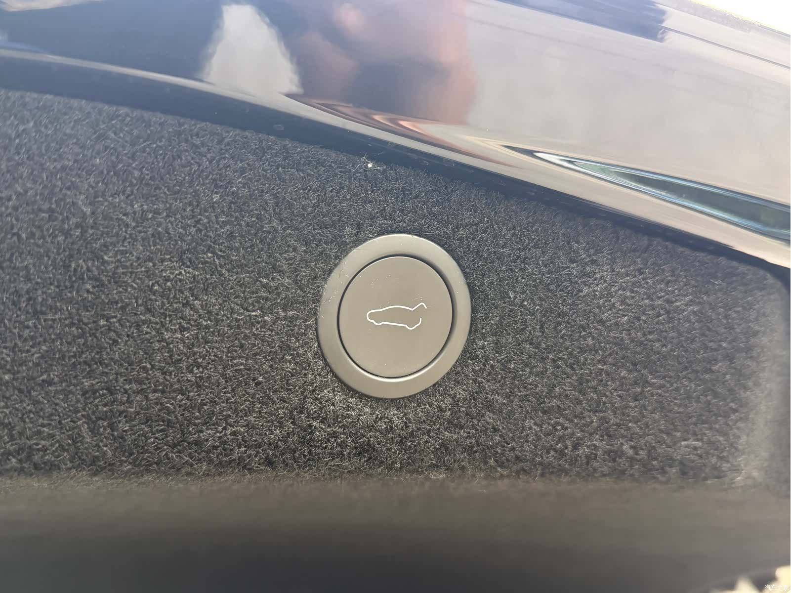 Tesla Model 3, 2024 17