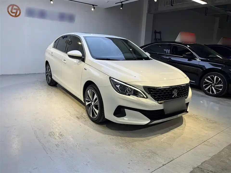 Peugeot 408