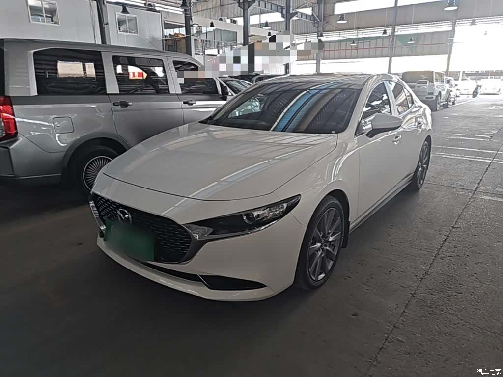 Mazda Mazda3, 2025 2