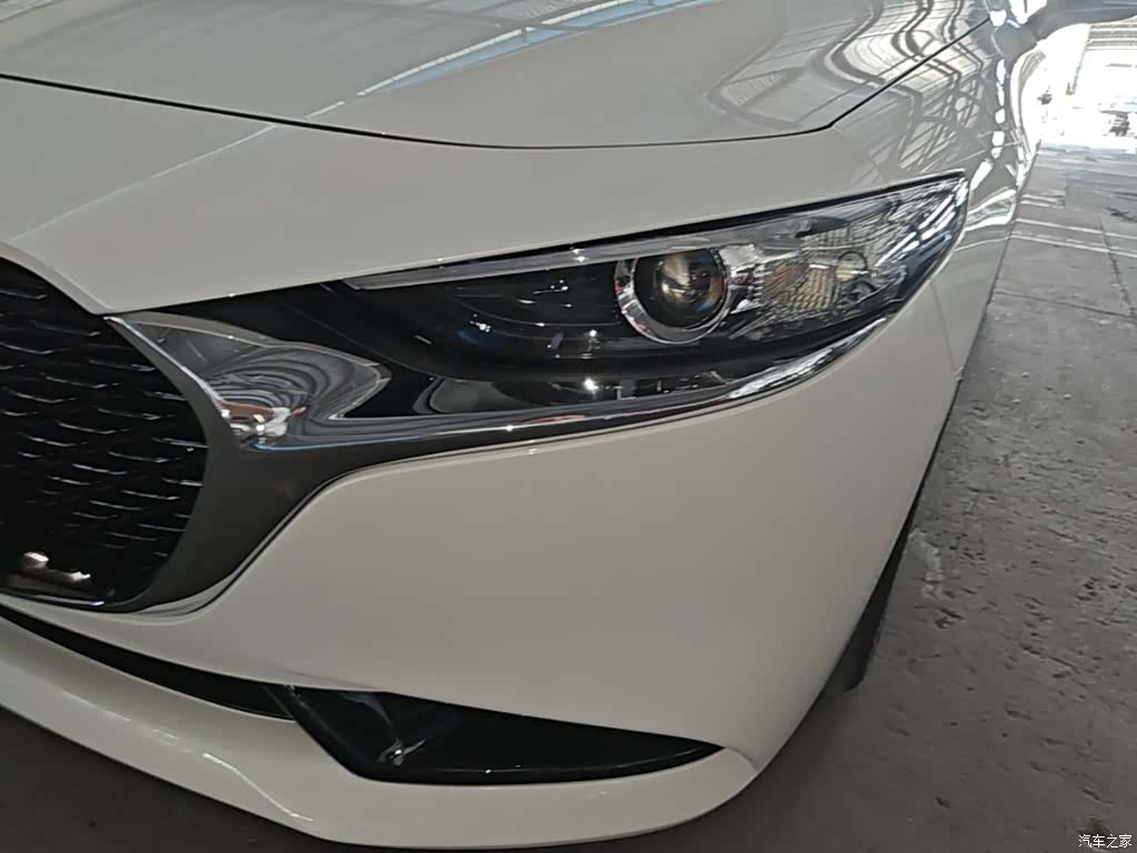 Mazda Mazda3, 2025 24