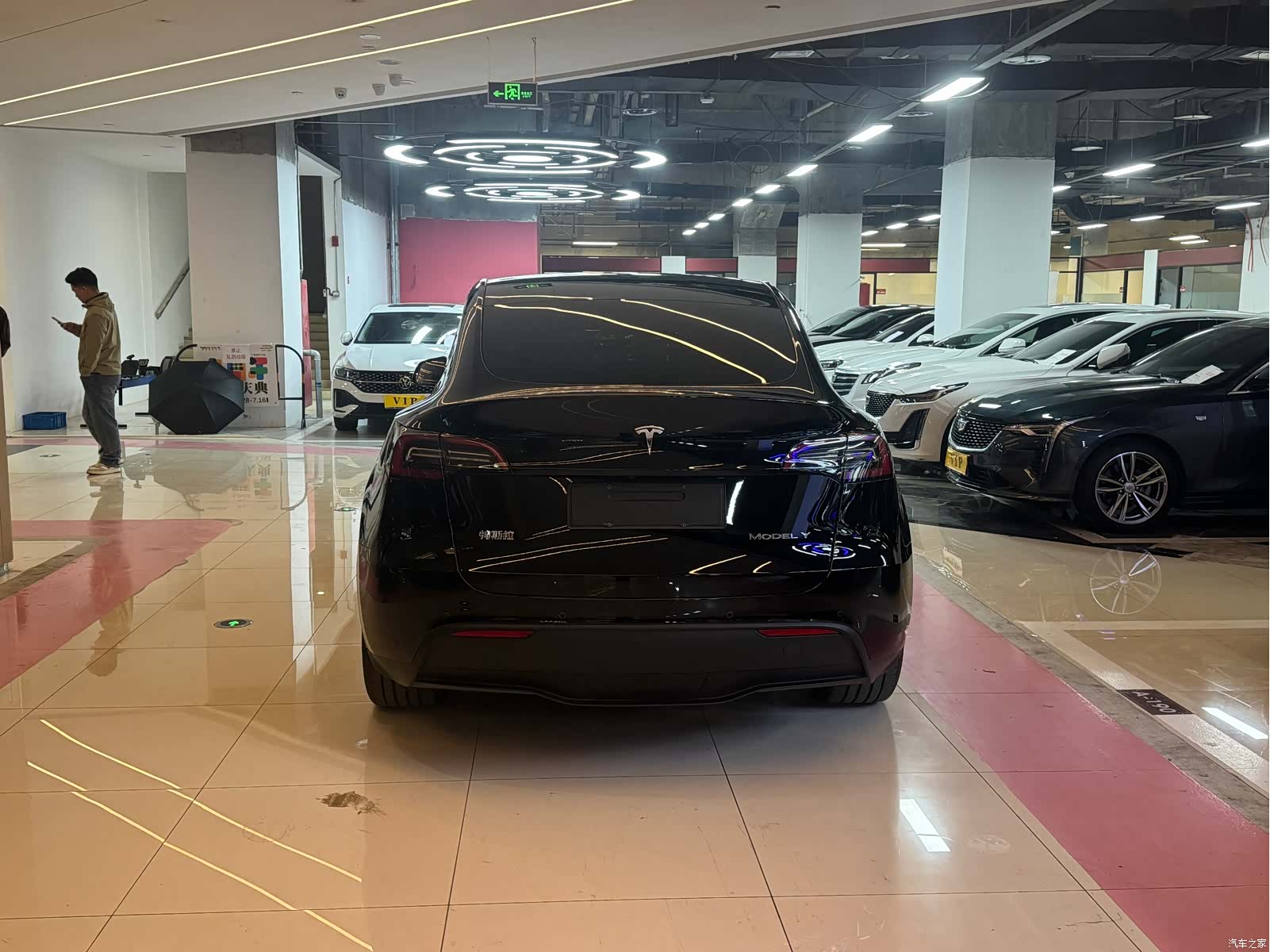 Tesla Model Y, 2024 16