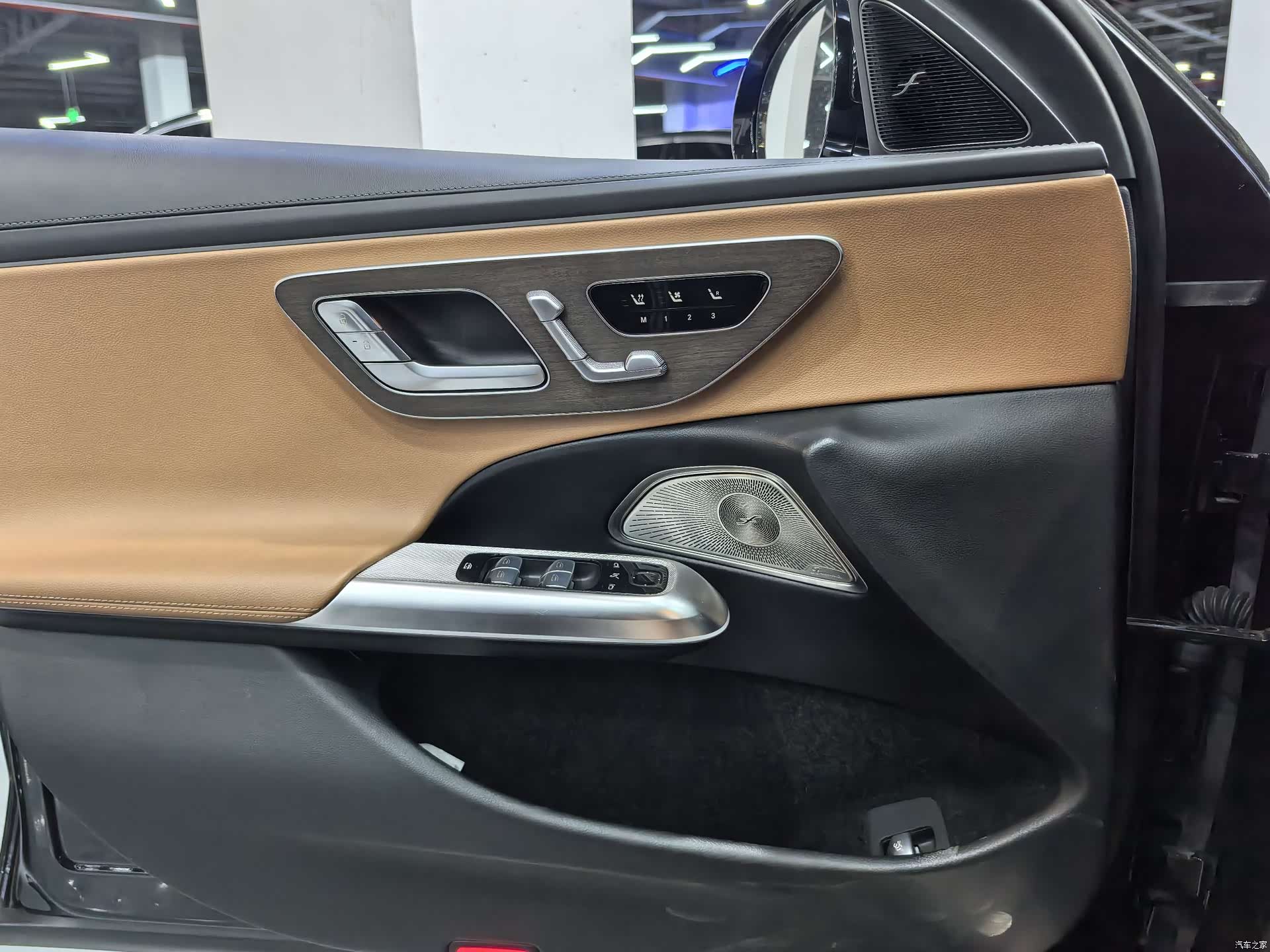 Mercedes-Benz E-Class, 2024 6