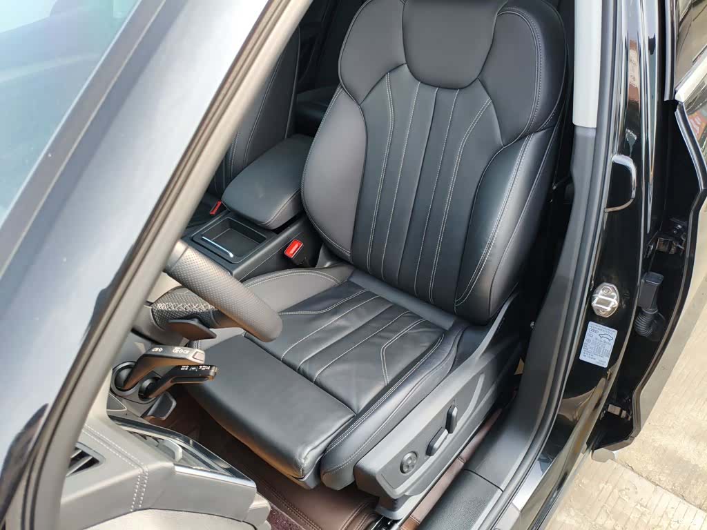Audi Q5L, 2021 11