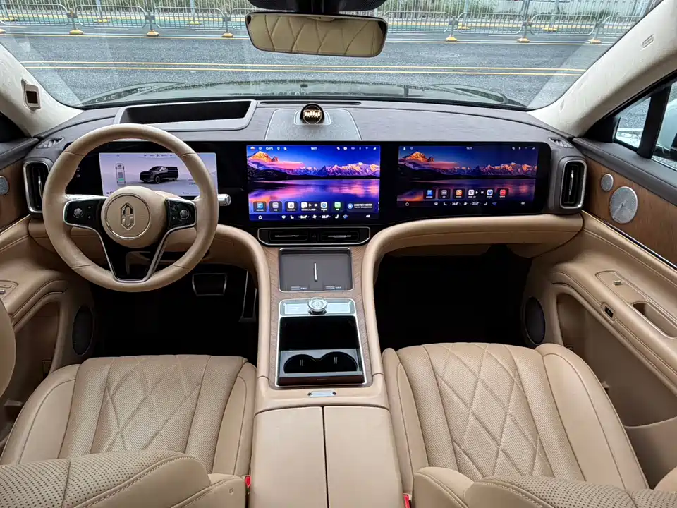 AITO Ask the world M9