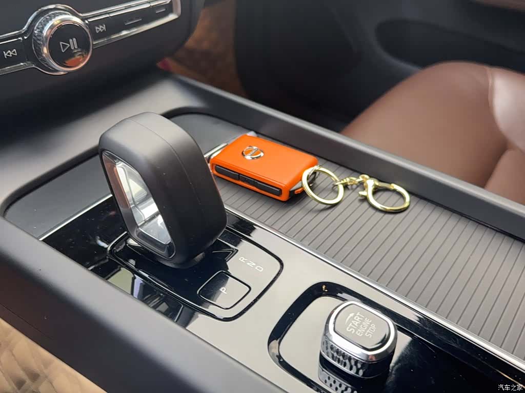 Volvo XC60, 2022 22