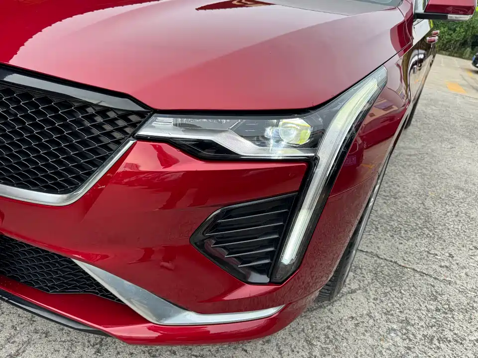 Cadillac CT4