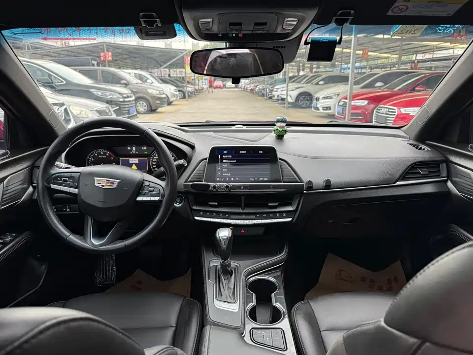 Cadillac CT4