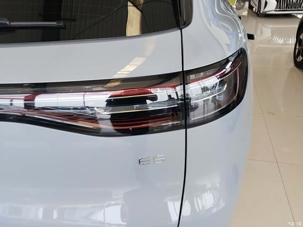 Geely Galaxy E5, 2025 8