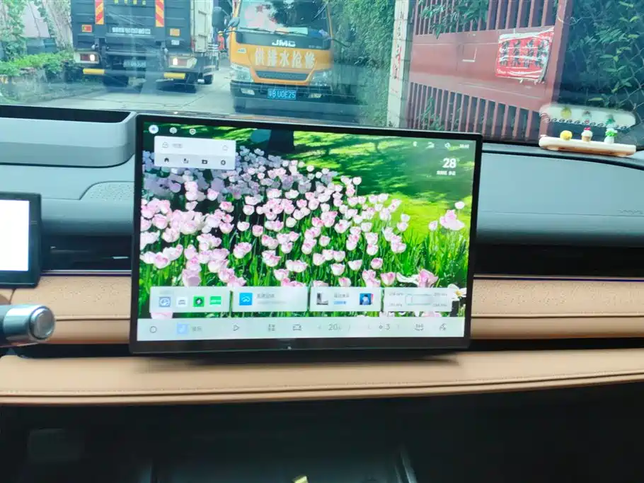 Geely Galaxy Galaxy Sparkle 8