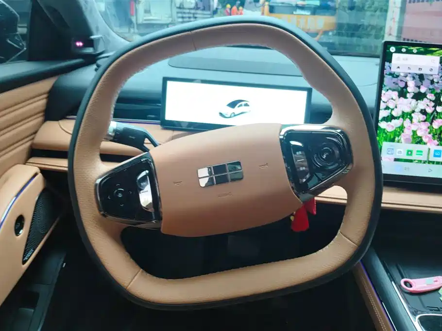 Geely Galaxy Galaxy Sparkle 8