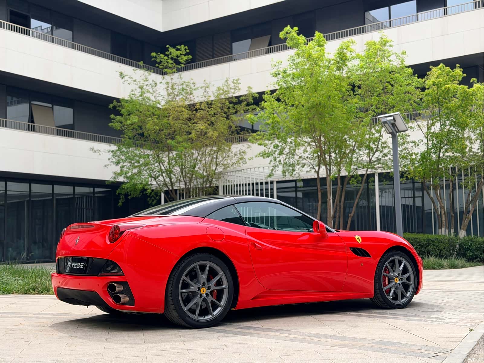 Ferrari California, 2011 9