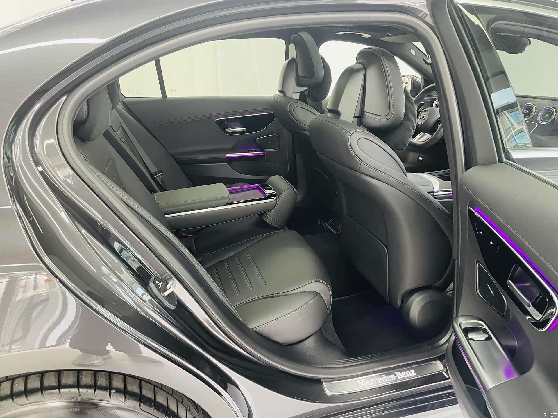 Mercedes-Benz C-Class, 2025 13
