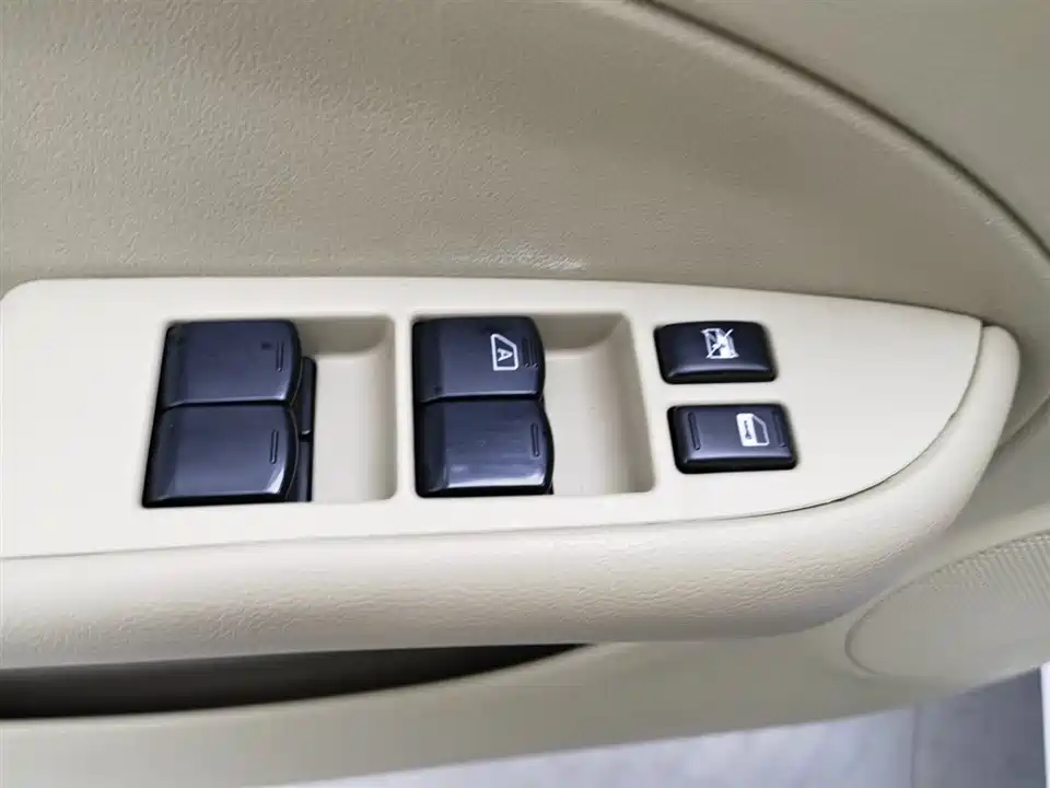 Dongfeng Junfeng E11K