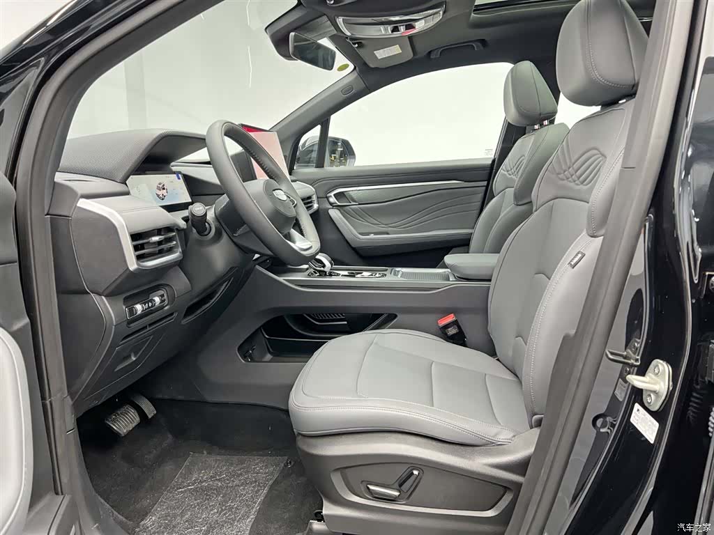 Geely Haoyue, 2026 15