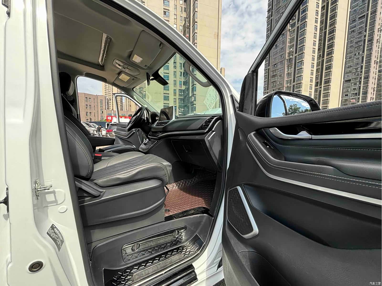 Maxus G20, 2023 4