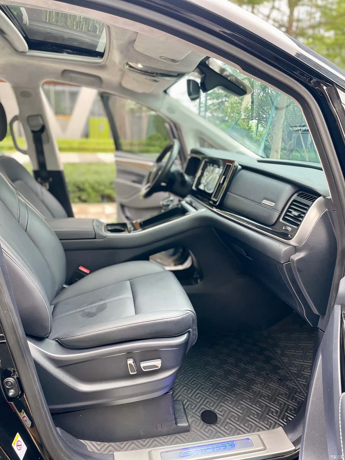 Trumpchi M8, 2023 35