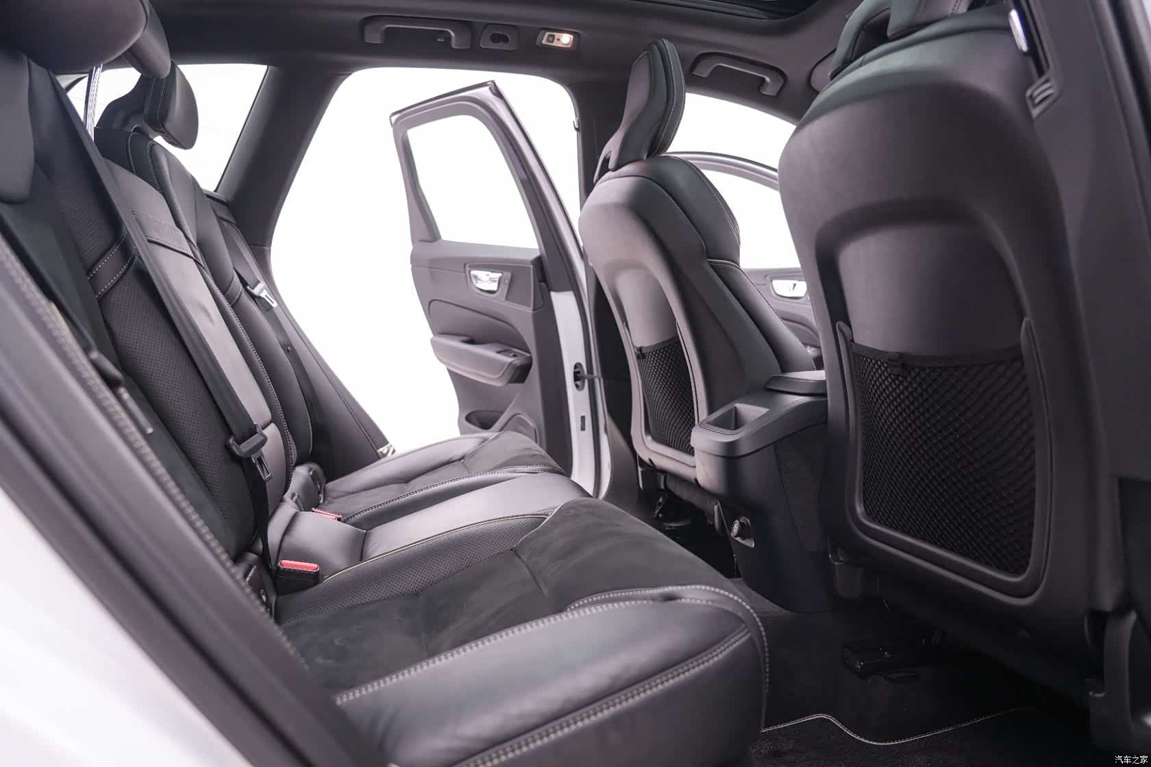 Volvo XC60, 2019 23