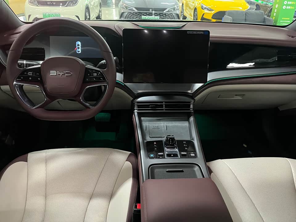 BYD Seal 07 DM-i BYD Seal 07 DM-i
