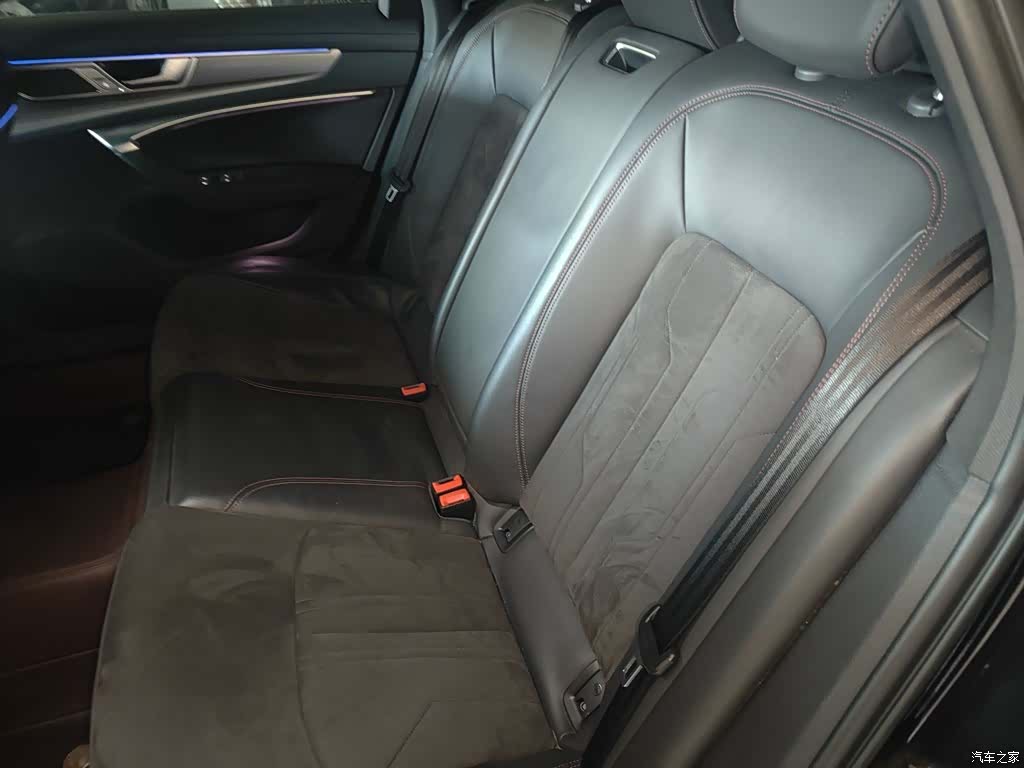 Audi A6L, 2024 13