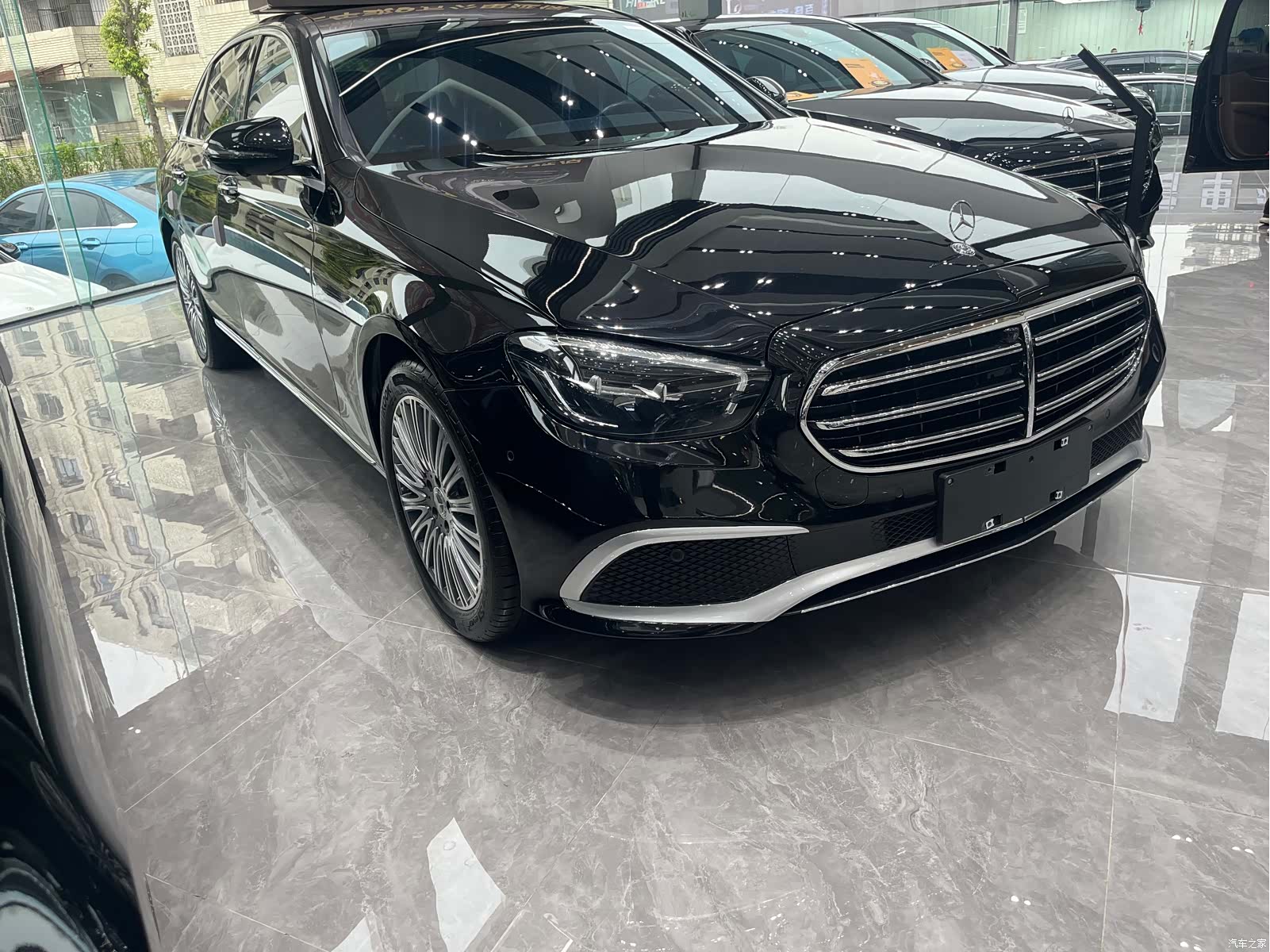 Mercedes-Benz E-Class, 2021 3