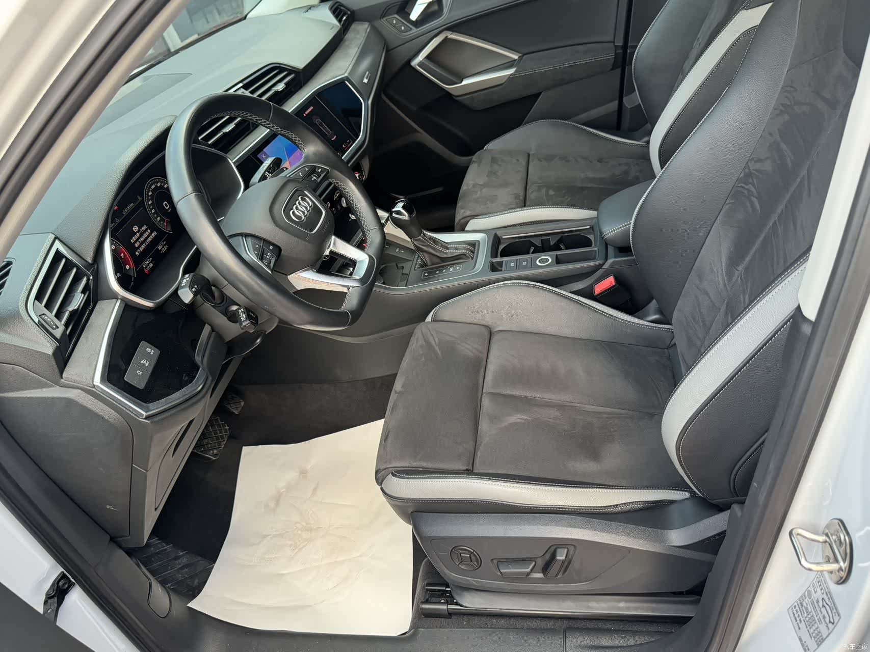 Audi Q3, 2022 все фото