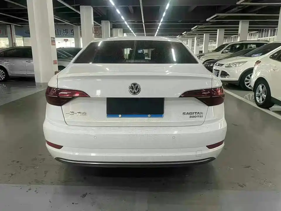 Volkswagen Sagitar