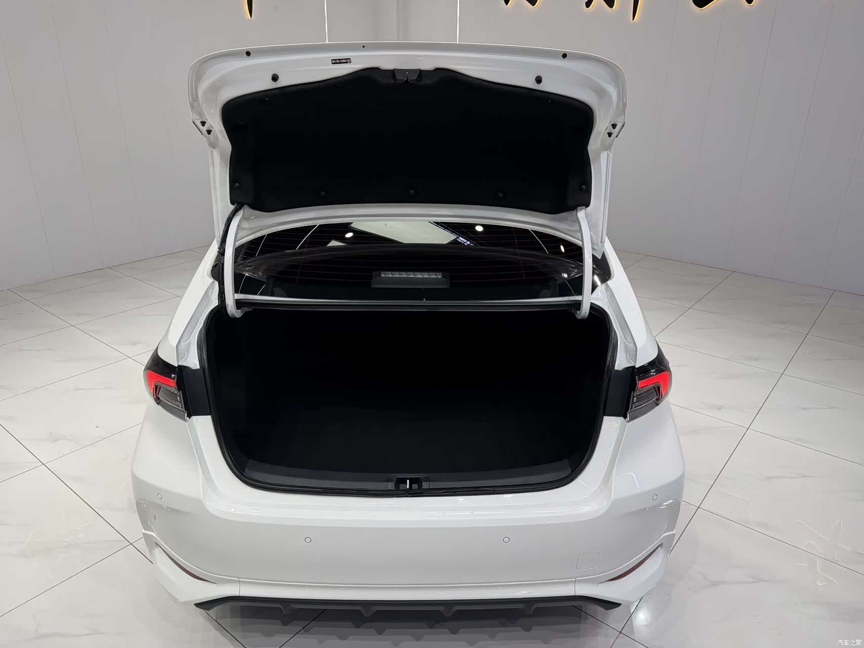 Toyota Corolla, 2022 18
