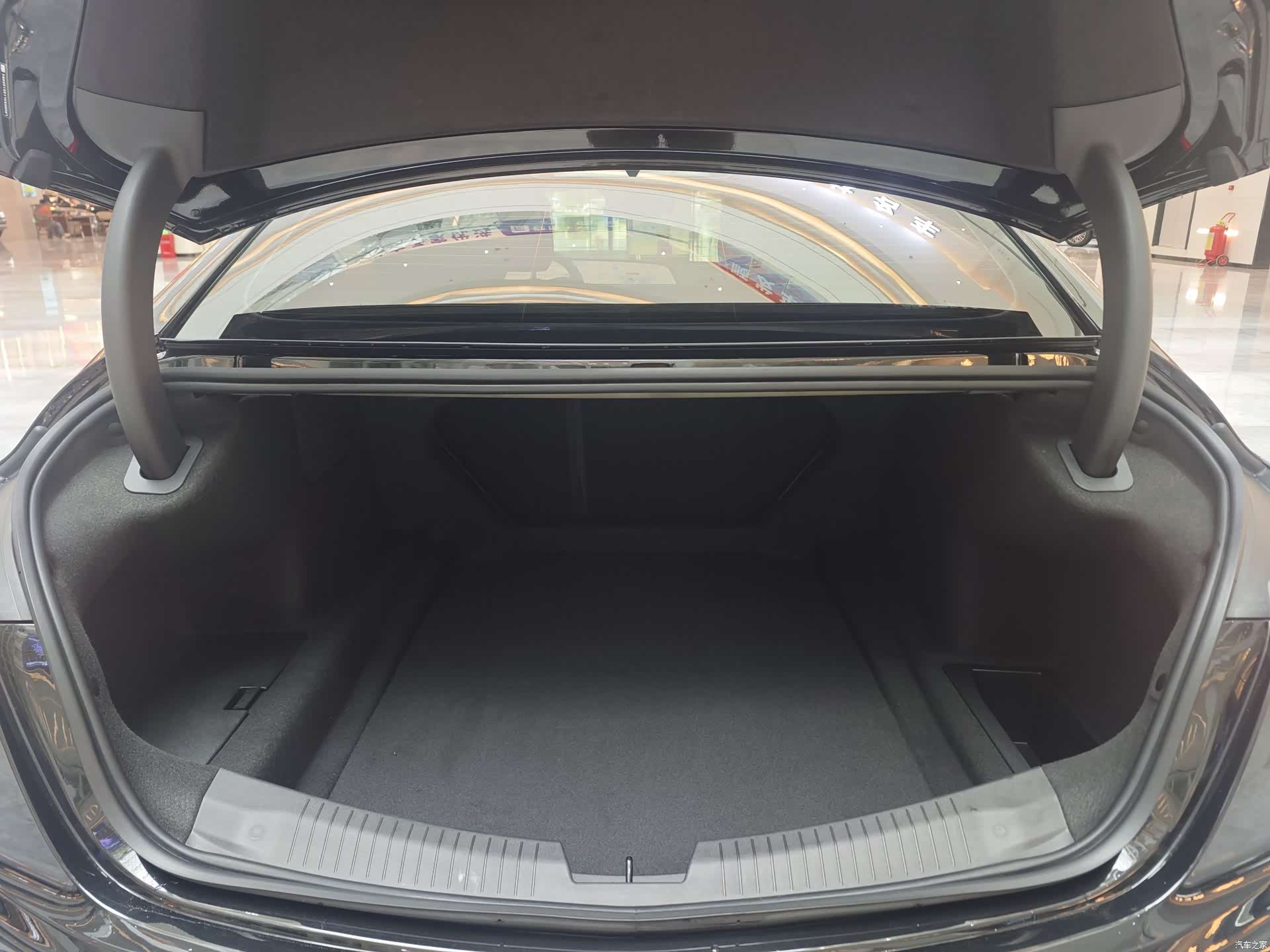 Cadillac CT5, 2026 6