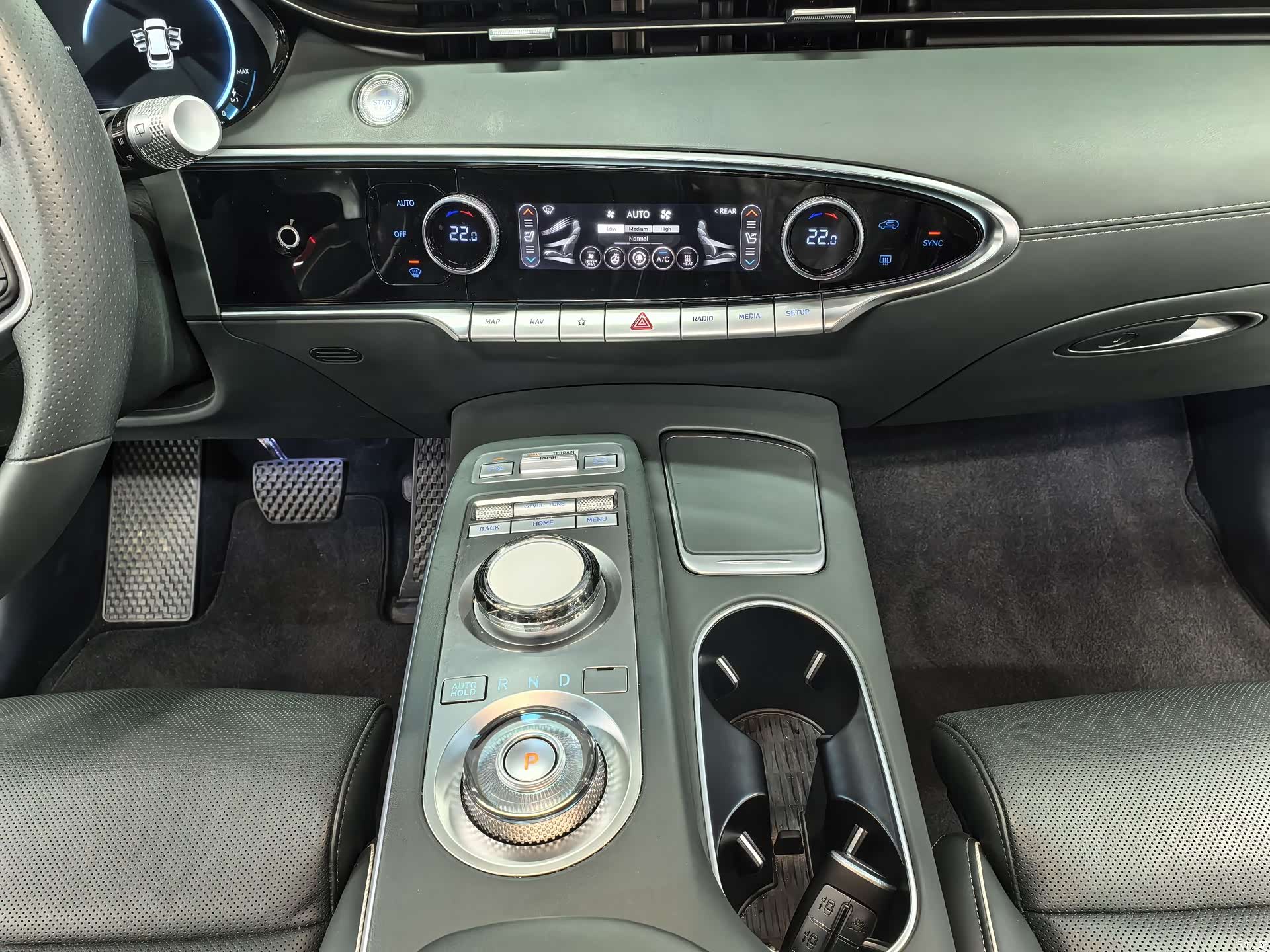 Genesis GV70, 2024 12