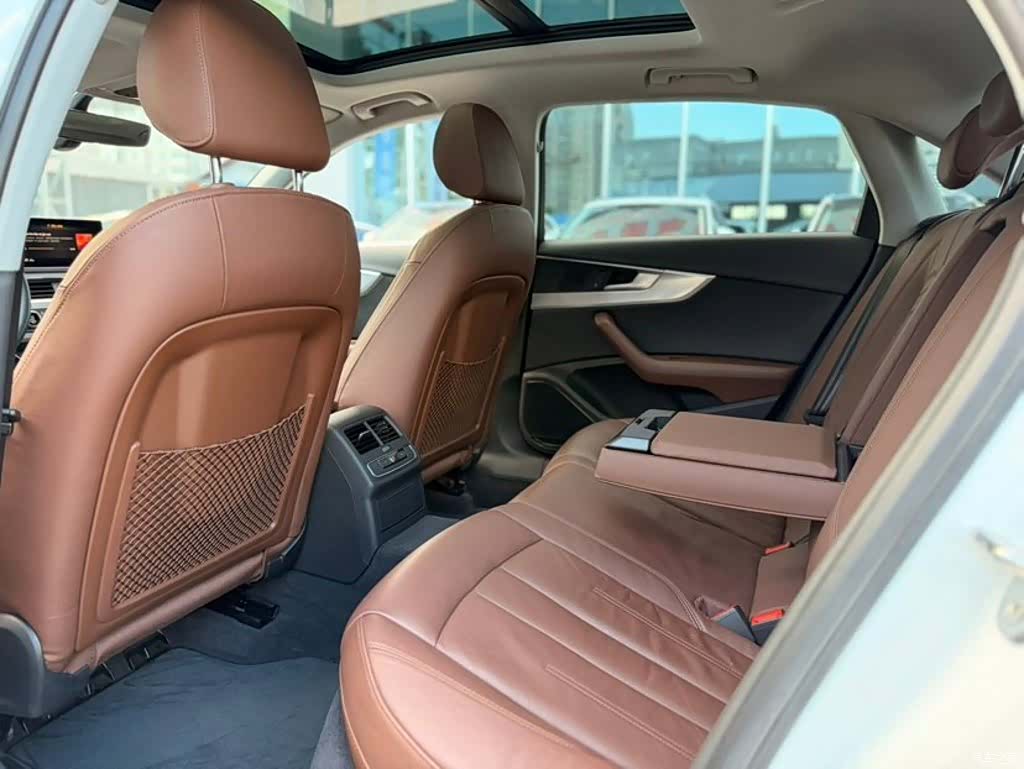 Audi A4L, 2017 7