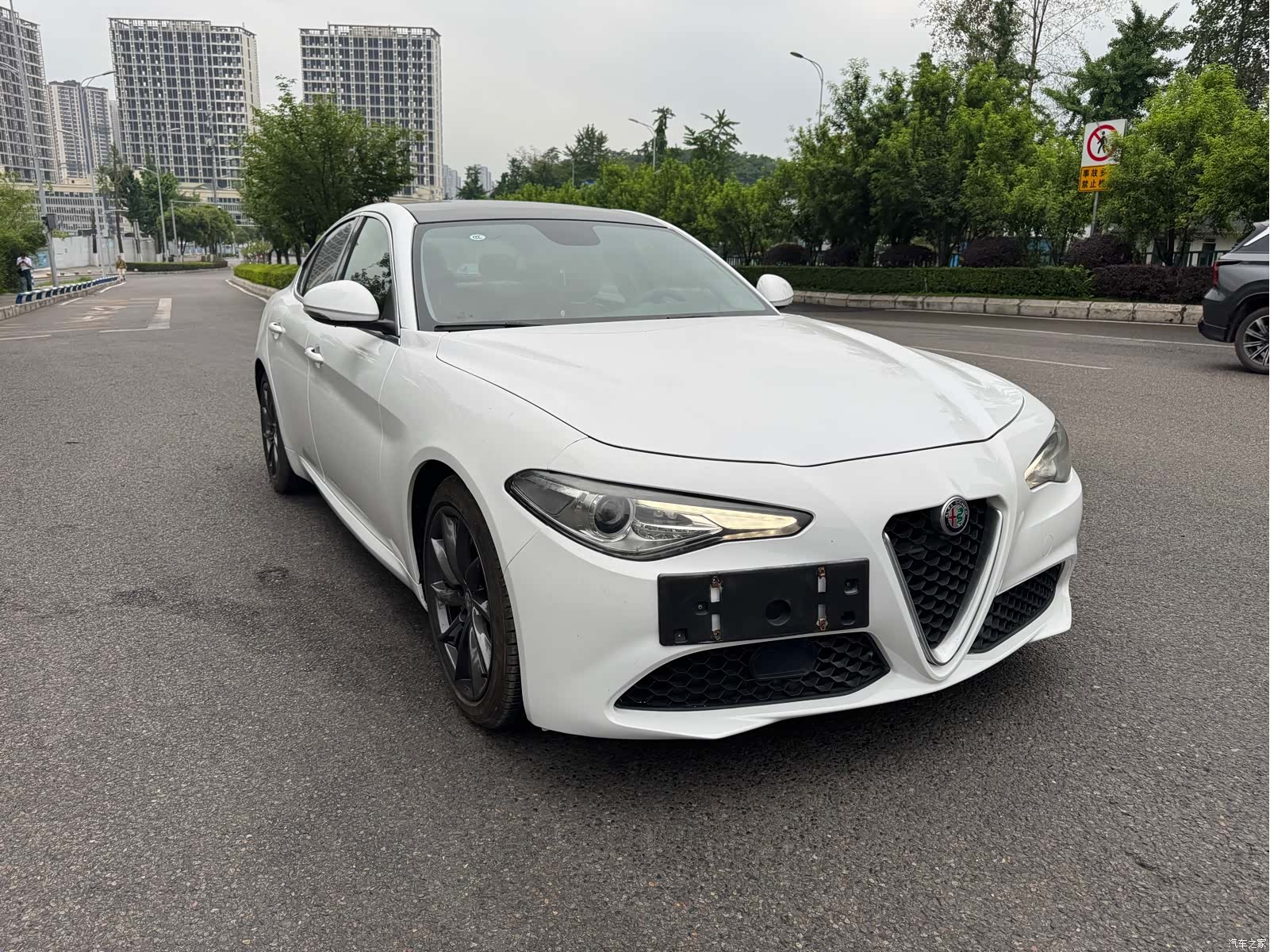 Alfa Romeo Giulia, 2017 3