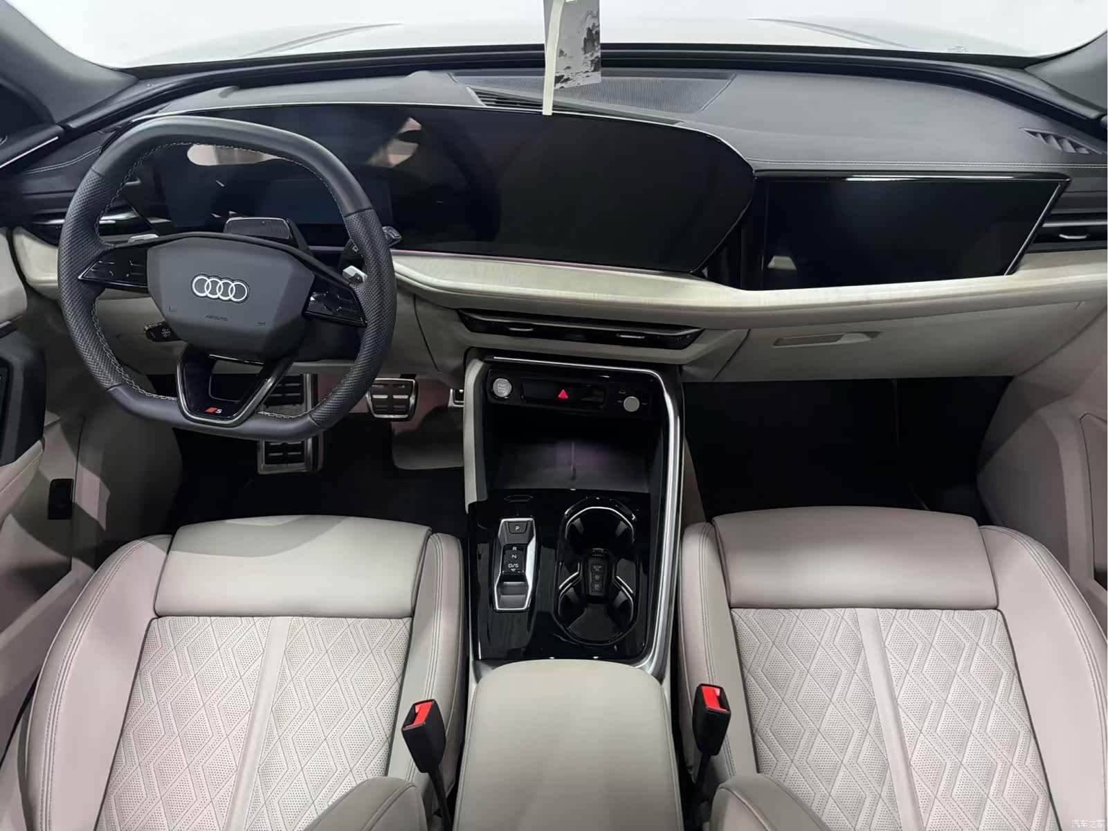 Audi Q5L, 2025 8
