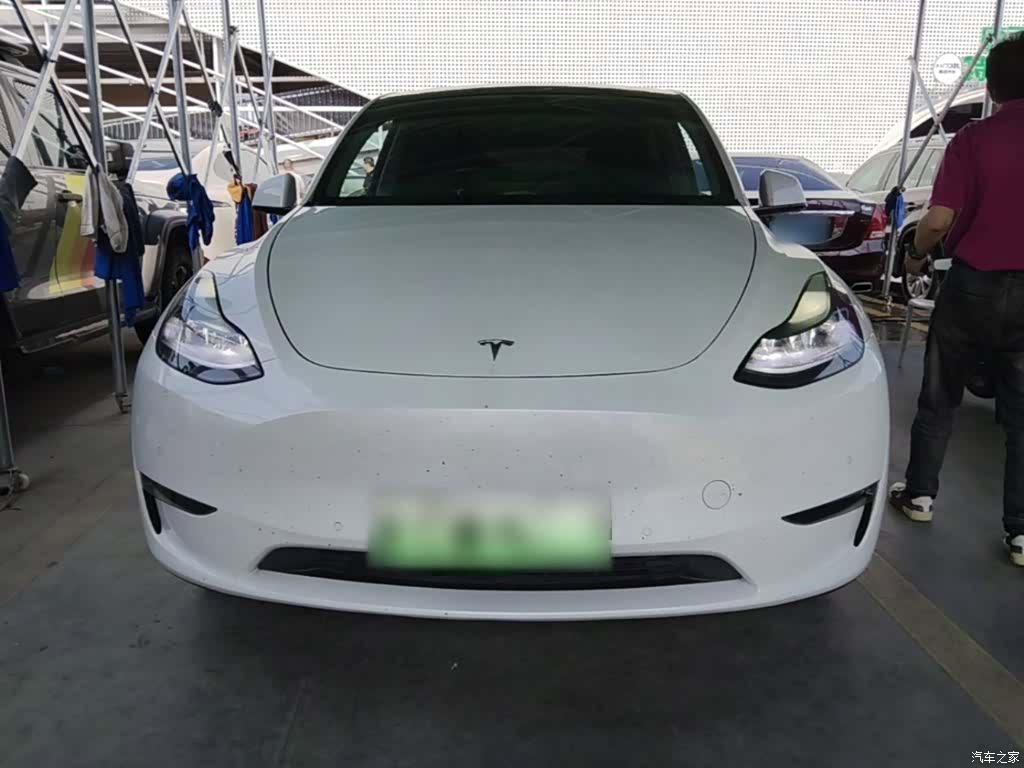 Tesla Model Y, 2022 3