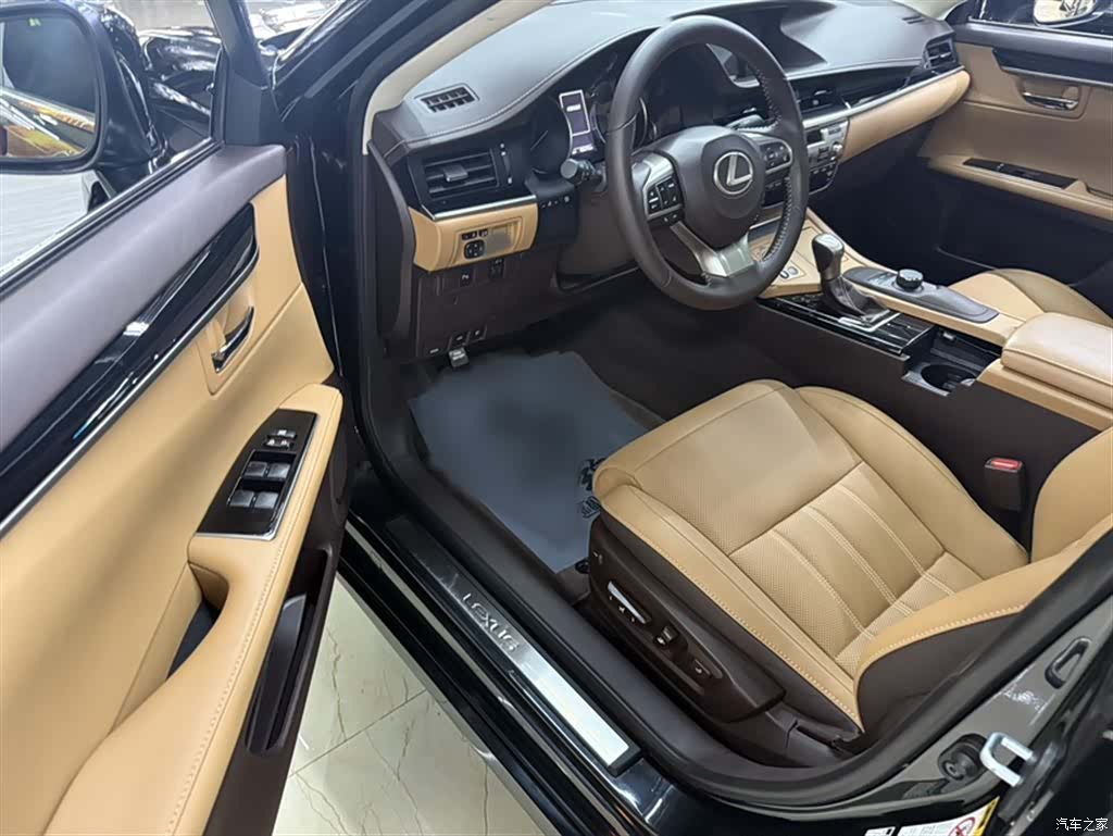 Lexus ES, 2018 9