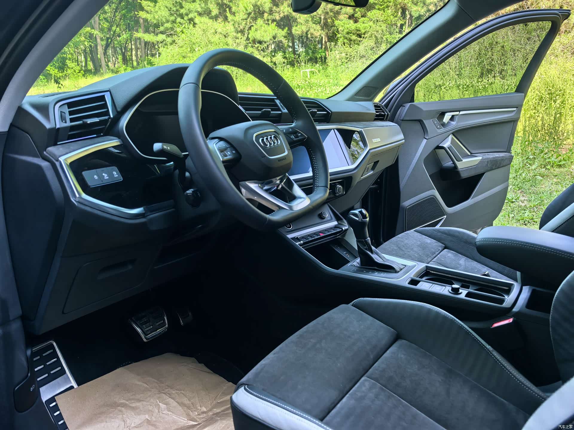 Audi Q3, 2021 13