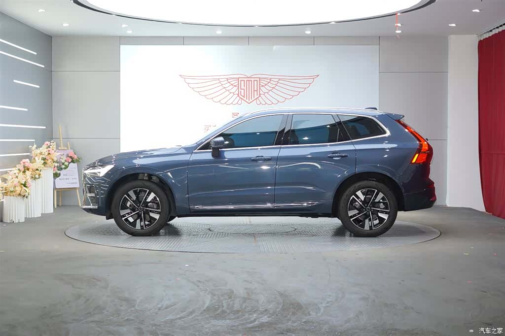 Volvo XC60, 2025 4