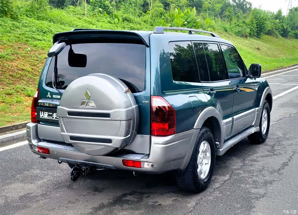 Mitsubishi Pajero, 2004 7