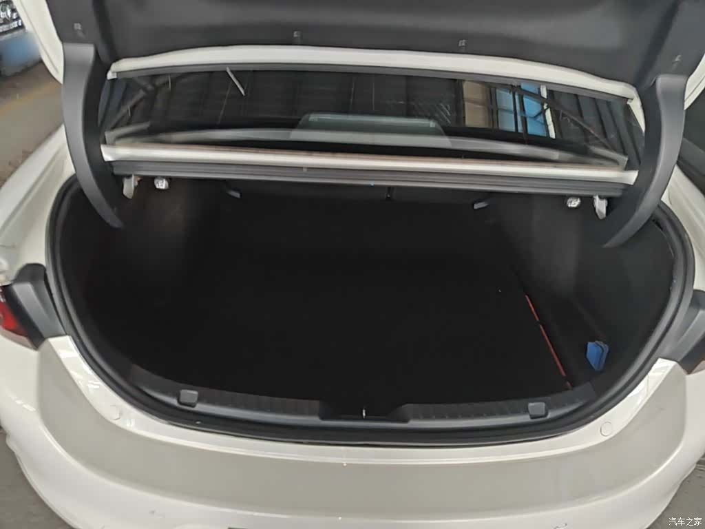 Mazda Mazda3, 2025 19