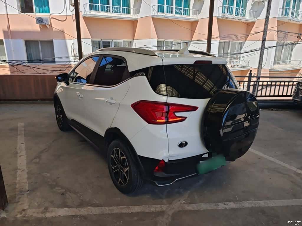 BYD Yuan, 2022 все фото