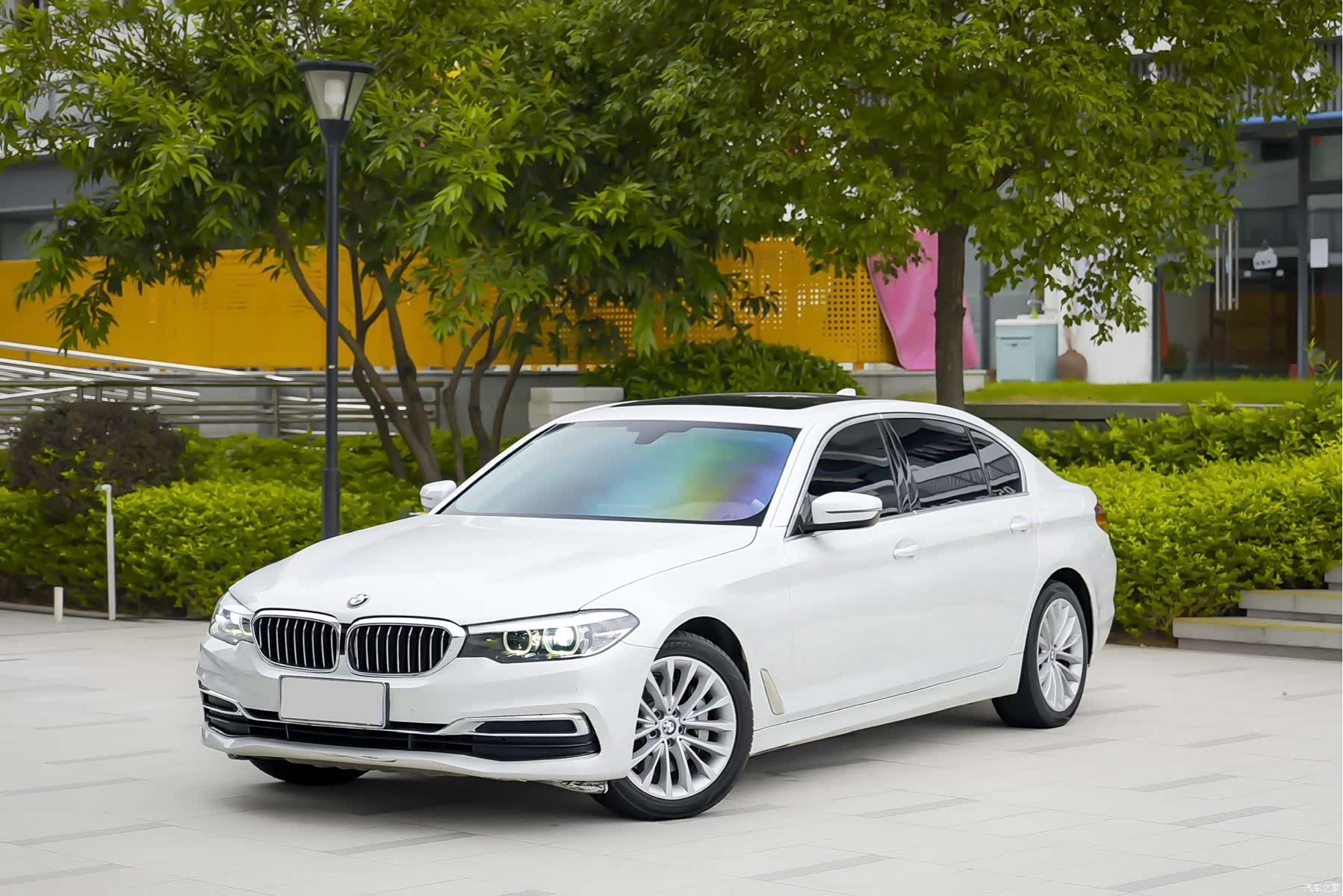 BMW 5 Series, 2019 1