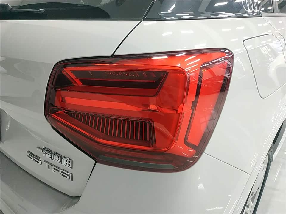 Audi Q2L Audi Q2L