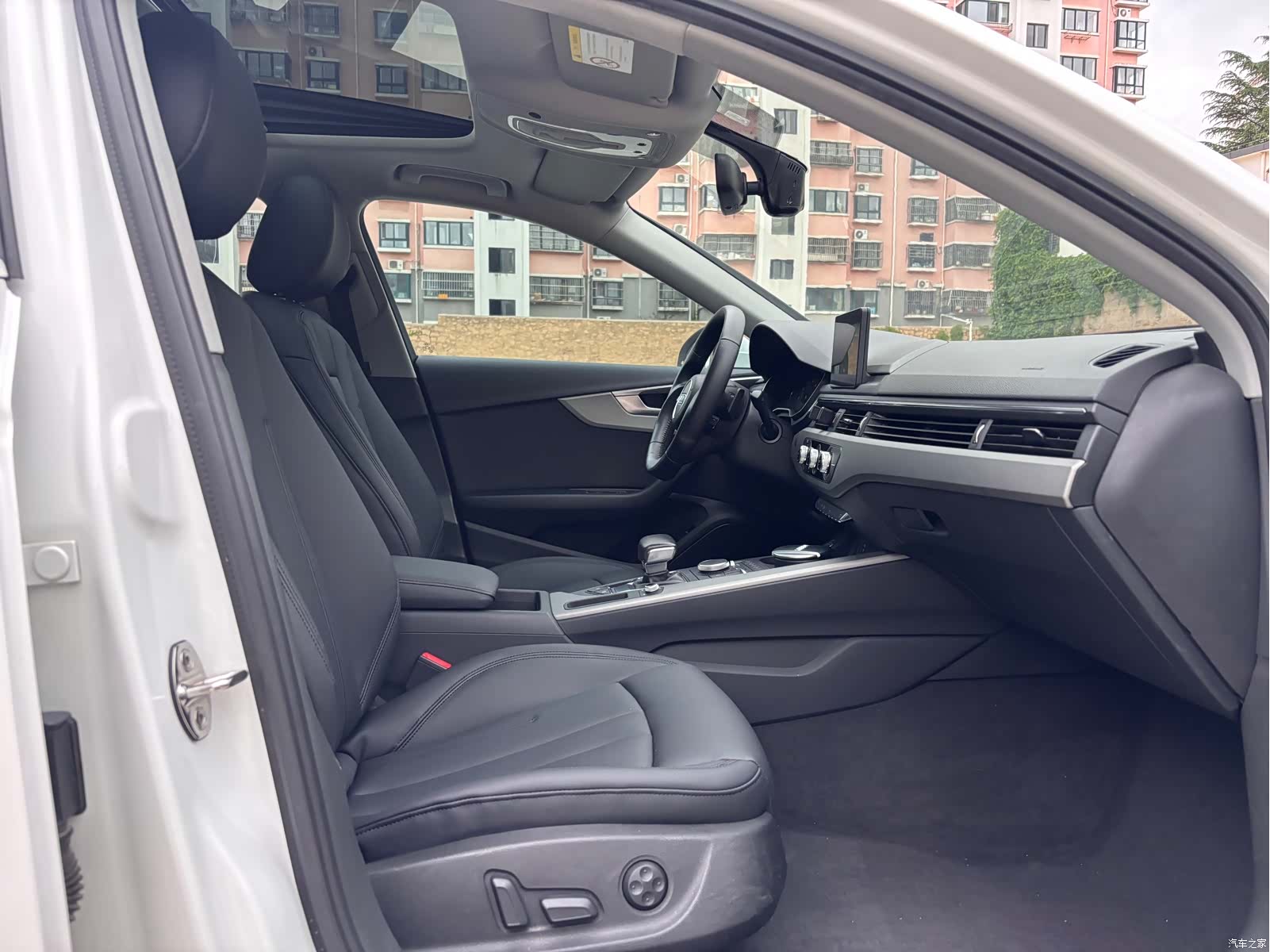 Audi A4L, 2018 11