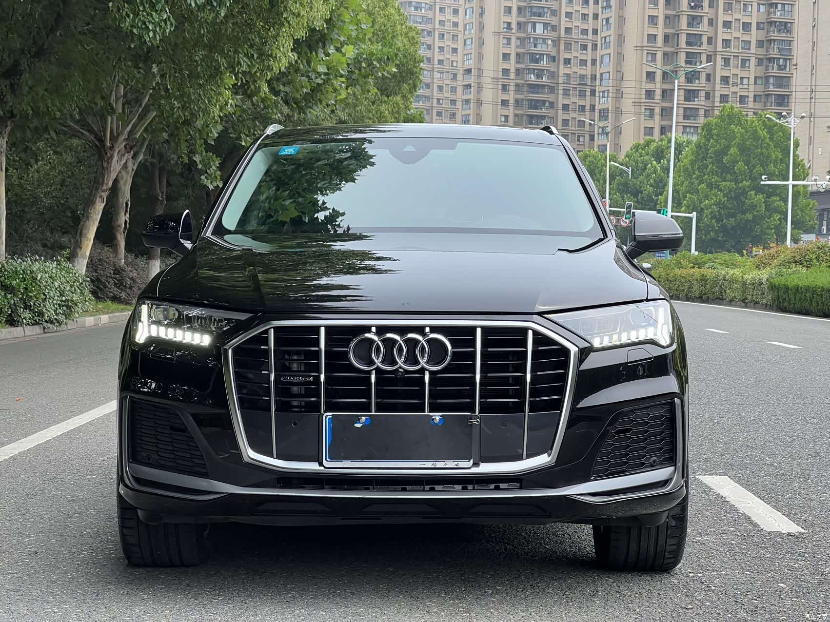 Audi Q7, 2023 1