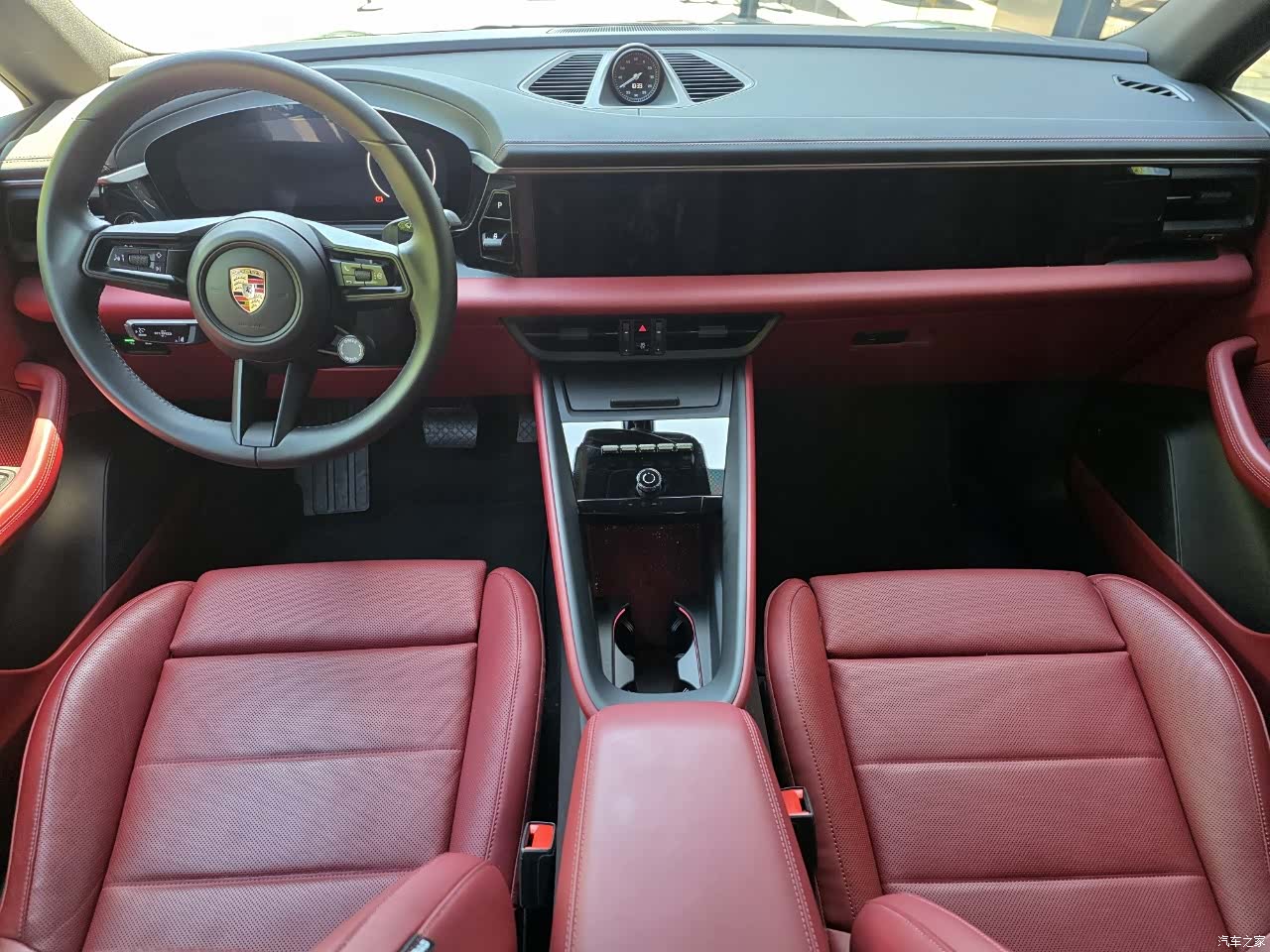 Porsche Macan, 2025 8