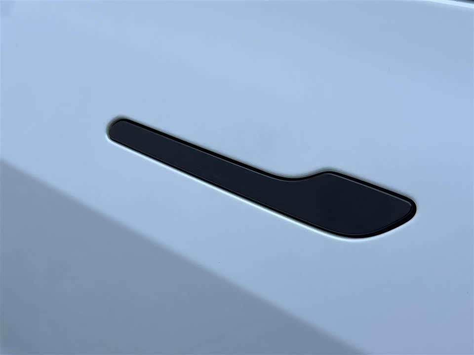 Tesla Model 3 Tesla Model 3