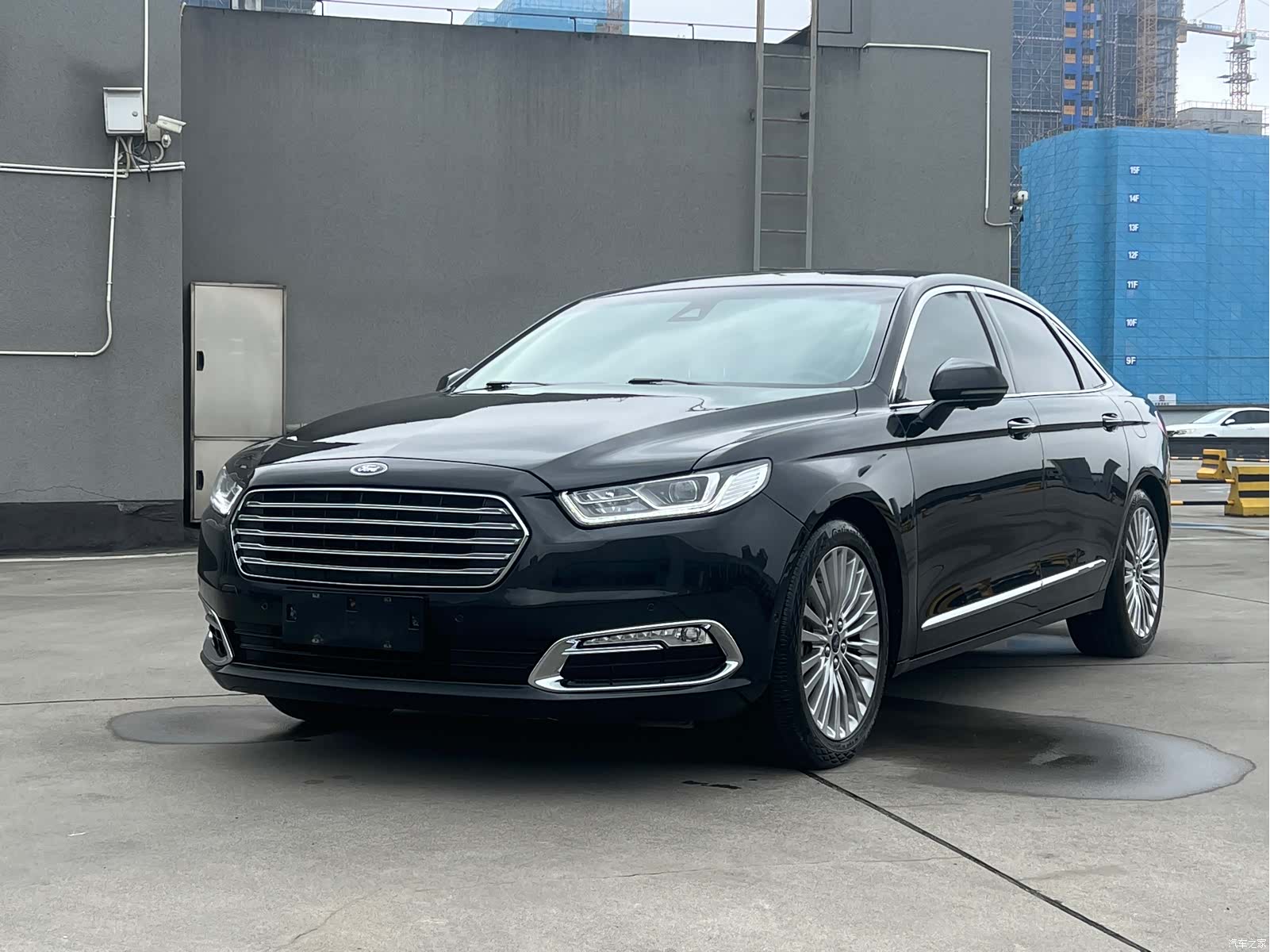 Ford Taurus