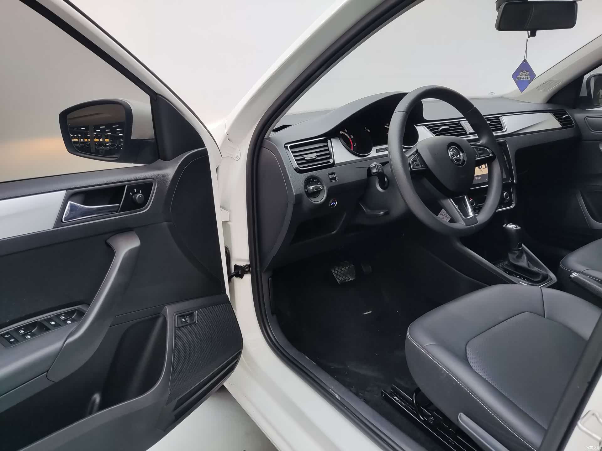 Skoda Rapid, 2022 10