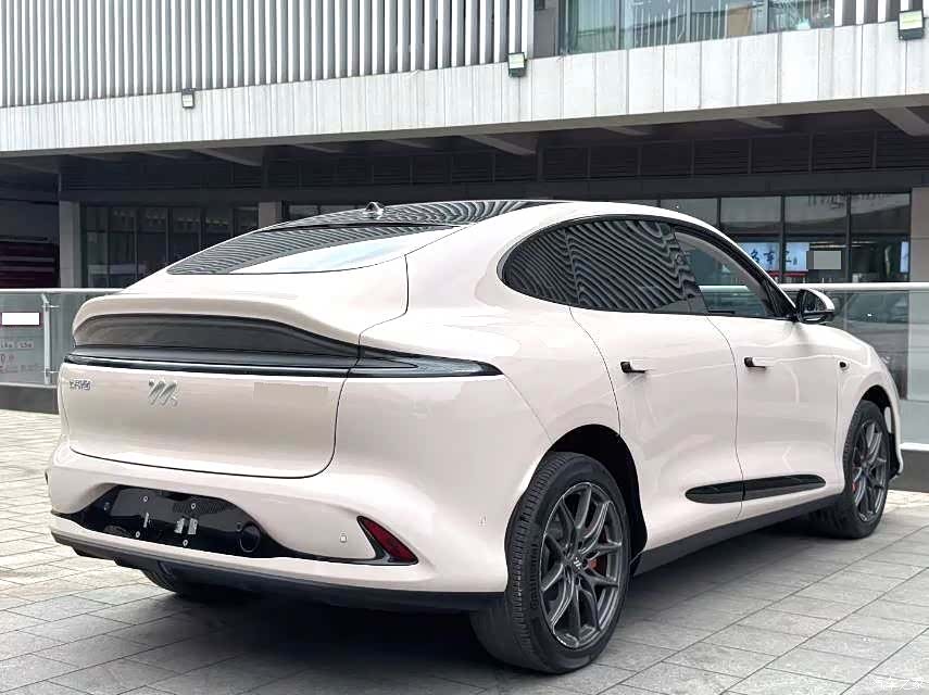 IM Motors LS6, 2024 7